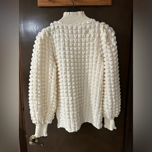 Endless Rose Puffer textured mock neck long sleeve blouse Cream Size XS - Picture 7 of 11